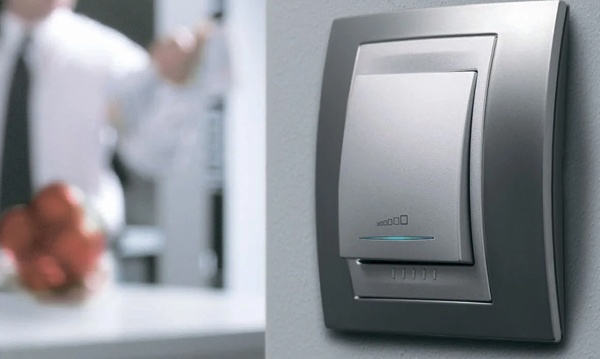 Unica Schneider Electric ЭУИ (Уника Шнайдер Электрик)