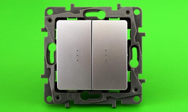 Механизмы и рамки Legrand Etika алюминий