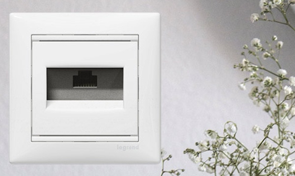 Механизмы Legrand Valena Classic белые