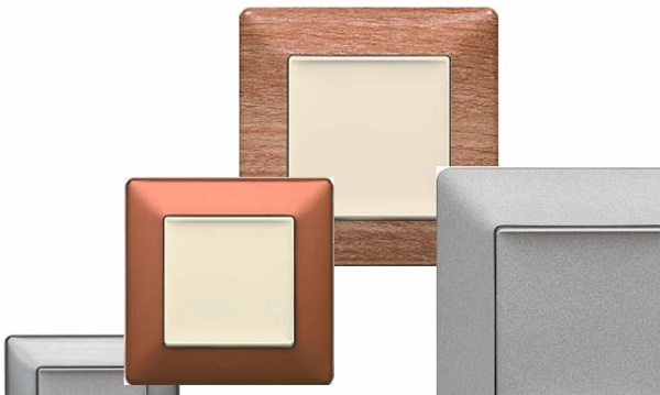 Рамки Металл, Дерево Valena LIFE Legrand