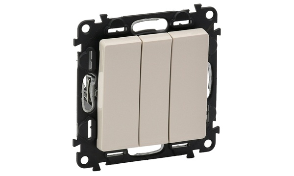 Накладки для механизмов Valena LIFE Legrand Слоновая кость