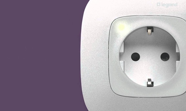 Розетки электрические 220В Valena LIFE/ALLURE Legrand