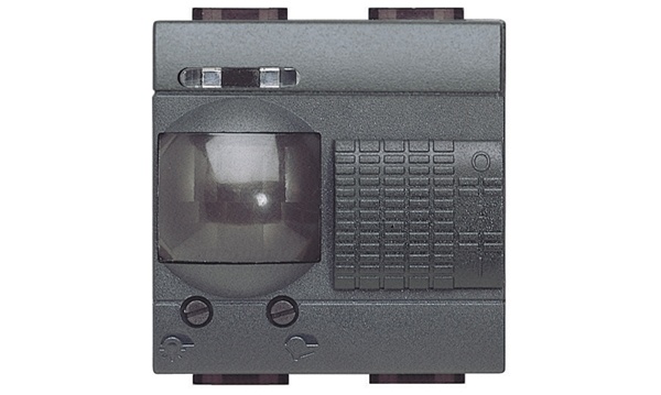 Светорегуляторы (диммеры), датчики движения LivingLight Bticino