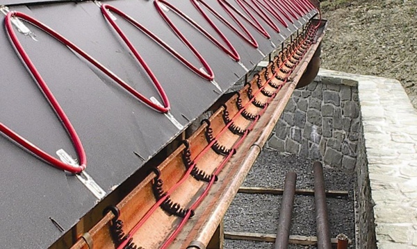 Кабель двухжильный ComfortHeat SMC-30 для защиты водосточных труб от намерзания льда