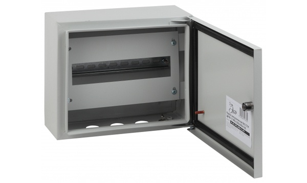 Щиты навесные и встраиваемые с DIN-рейками ЩРН/ЩРВ ЭРА IP31, IP54