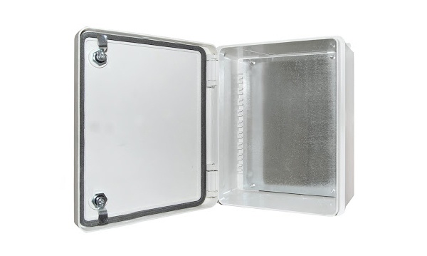 Клеммные боксы c дверцей CDE DKC IP55