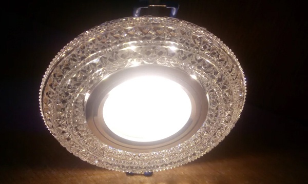 Светильники встраиваемые с декоративной LED подсветкой