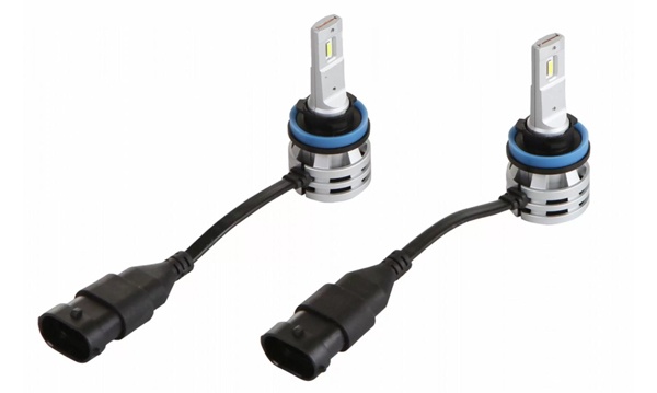 Светодиодные лампы головного света H3 с цоколем PK22s 12V/24V