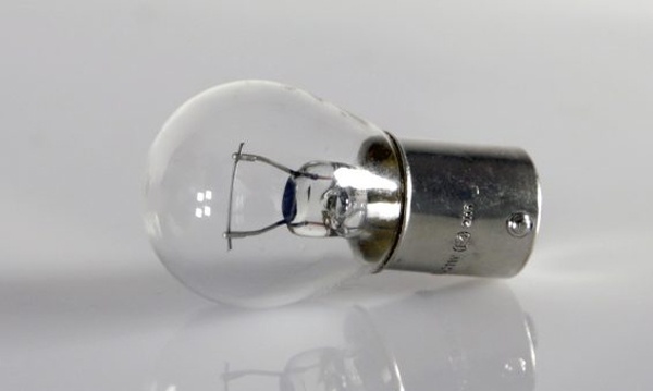 Автомобильные лампы с цоколем BA15s 24V