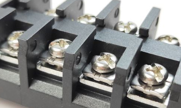 Терминалы клеммные (проходные клеммные колодки)