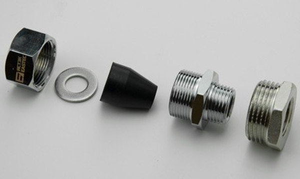 Муфта для ввода саморегулирующегося кабеля в трубу