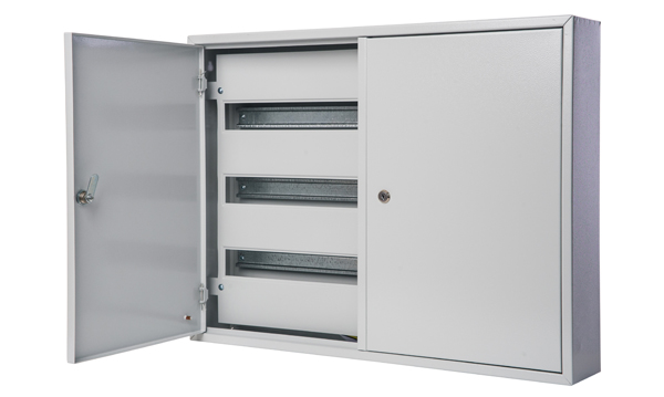 Корпуса щитов распределительные навесные/ встраиваемые (ЩРН/ЩРВ) IP31/54 DEKraft