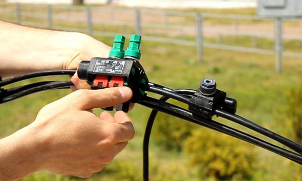 Зажимы соединительные плашечные